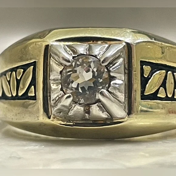 Vintage Men’s RingGold plated Clear CZ Stone Square Setting Sz 11 antique look